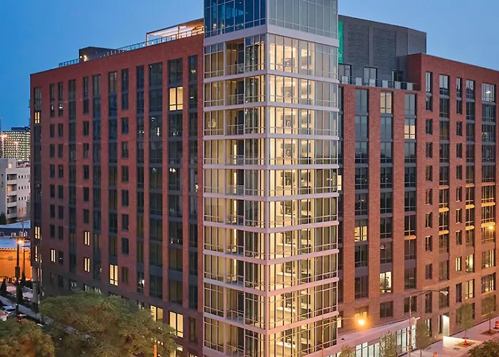 Landing Incredible 2Bd Rooftop Lounge Pool