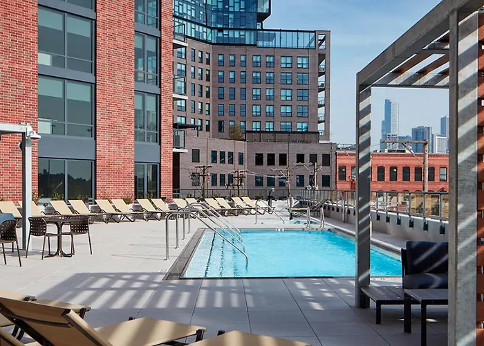 Landing Incredible 2Bd Rooftop Lounge Pool * Чикаго