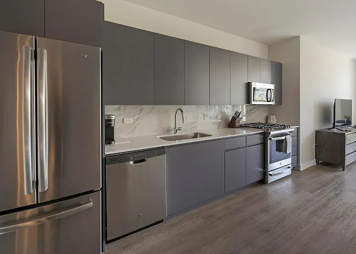 Landing Incredible 2Bd Rooftop Lounge Pool *